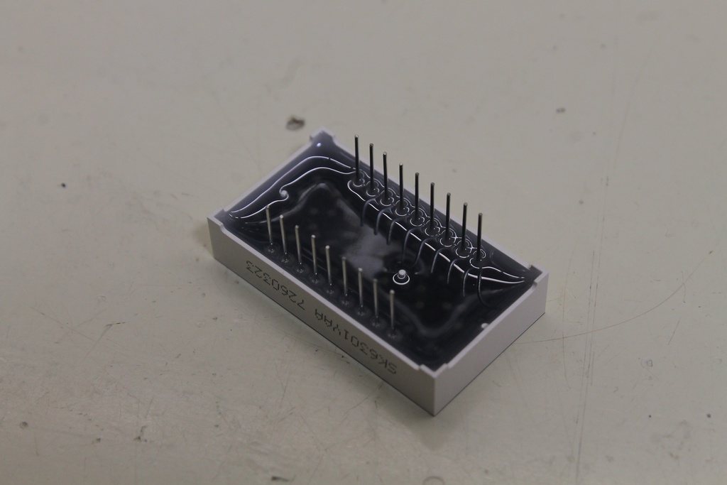 【特注品】3ケタ14セグメントLED