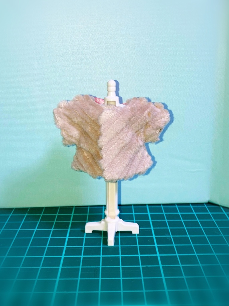 リブワンピ ストロベリーショコラ 10㎝ぬい服