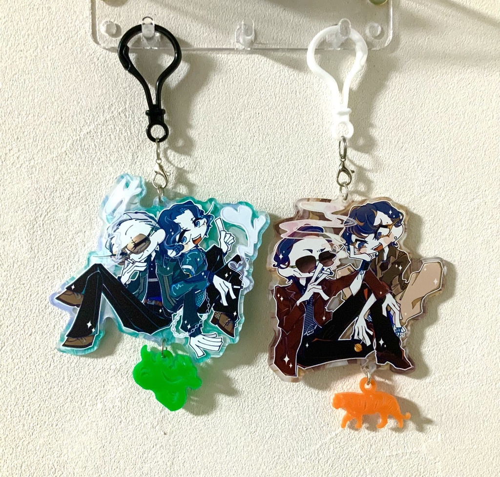 チャーム付きアクリルキーホルダー80mm