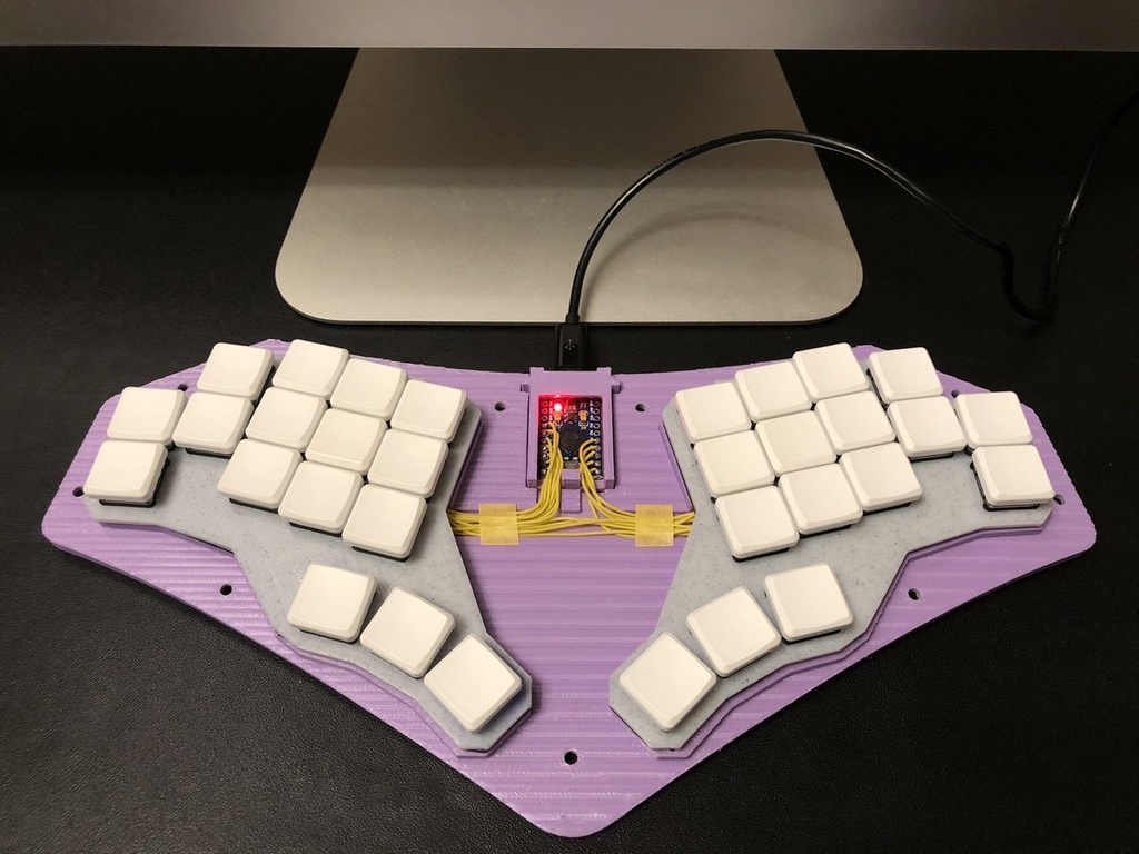 ZigZag32 aka “せまのすけ”: Original Mechanical Keyboard Case & Plate