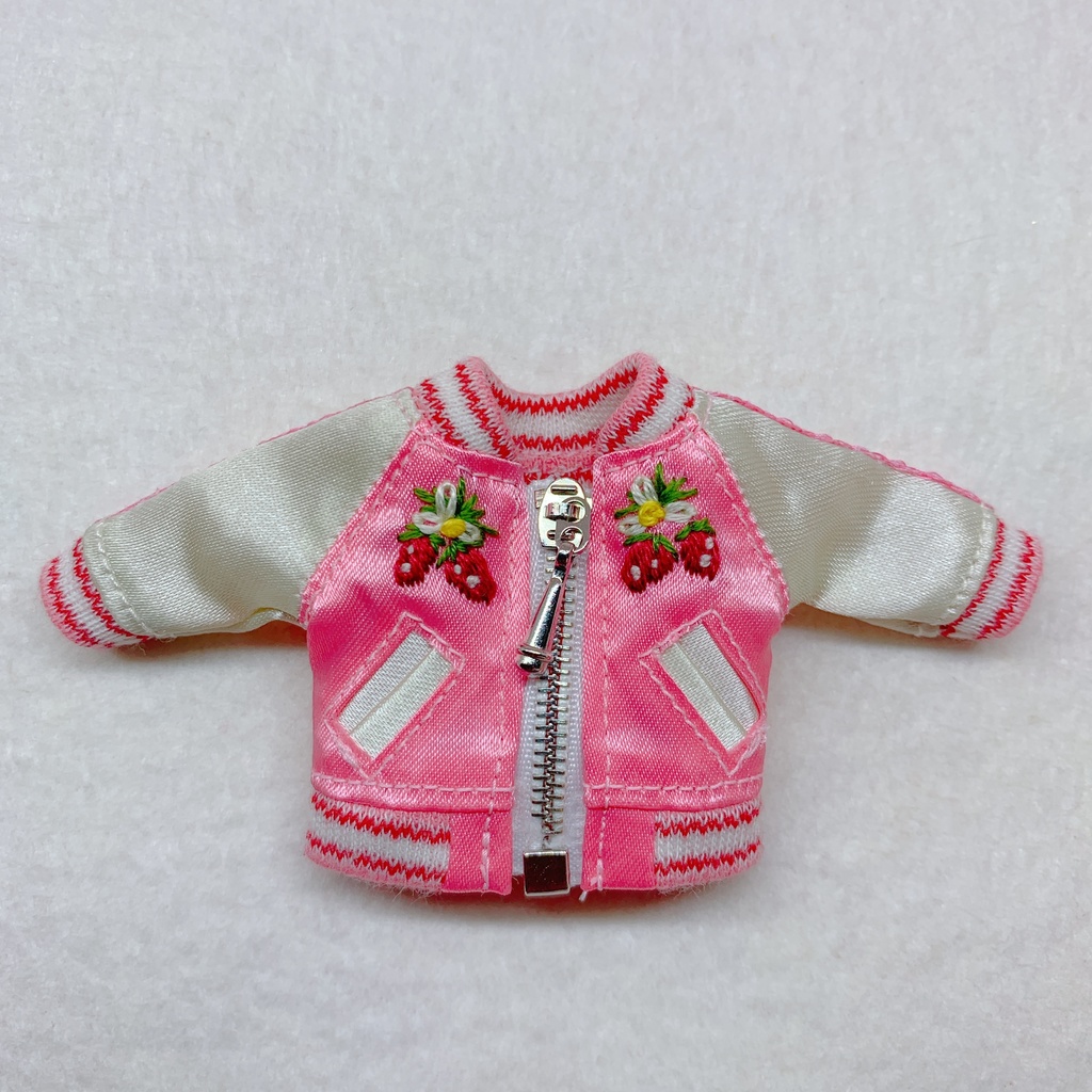 【オビツ11 outfit】苺刺繍スカジャン(ピンク)