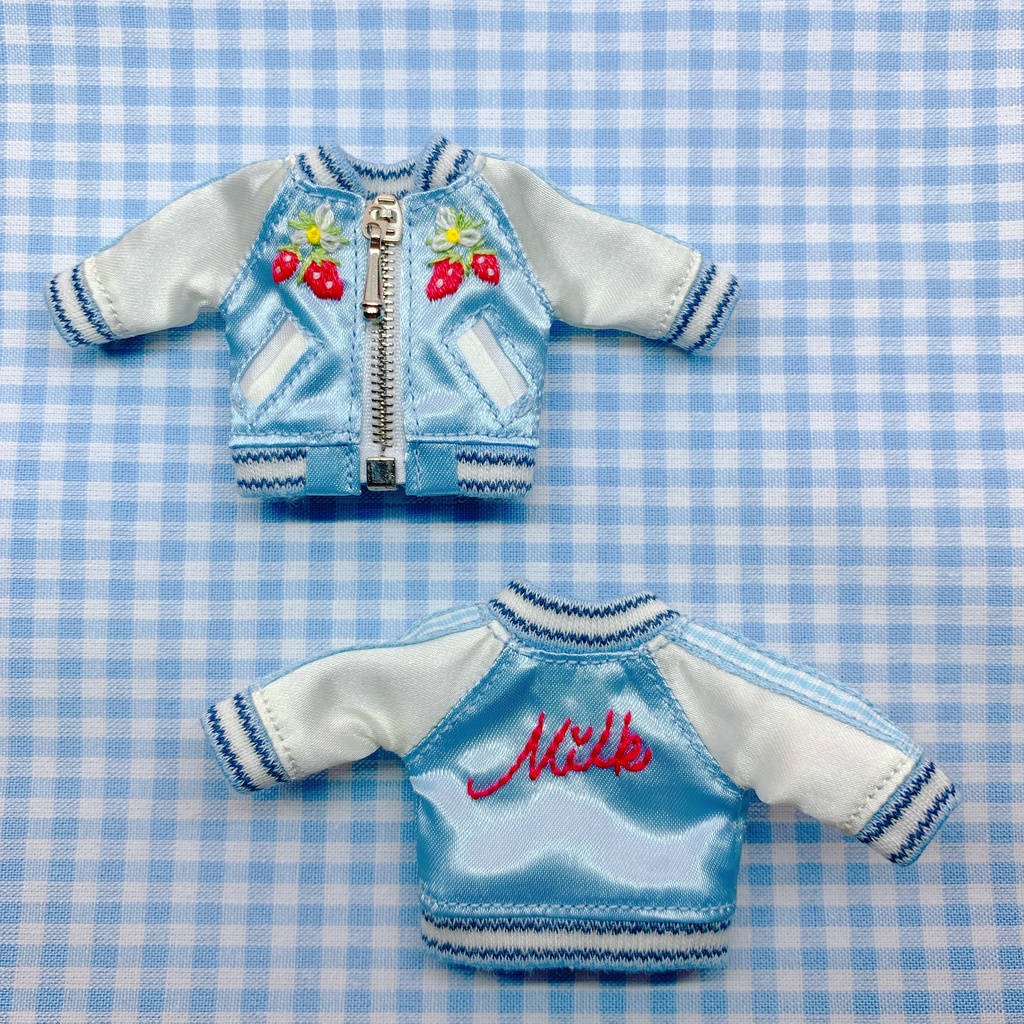 【オビツ11 outfit】苺刺繍スカジャン(サックス)