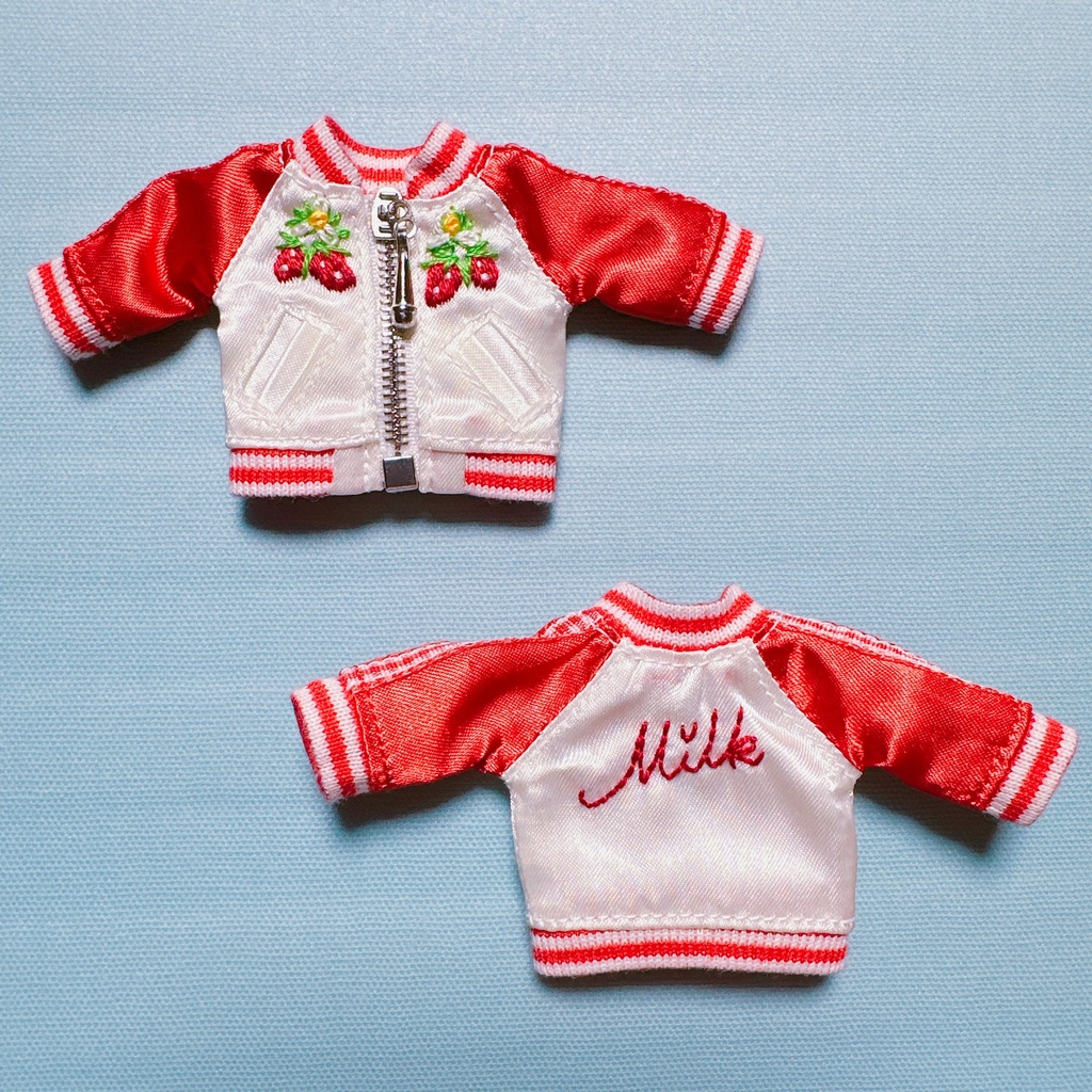 【オビツ11 outfit】苺刺繍スカジャン(白×赤)