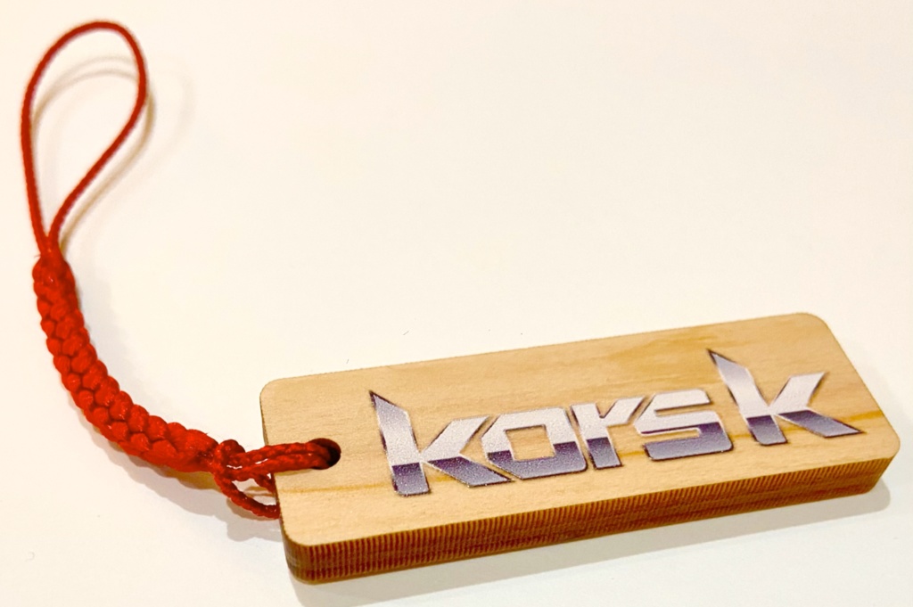 kors kロゴ 木札ストラップ