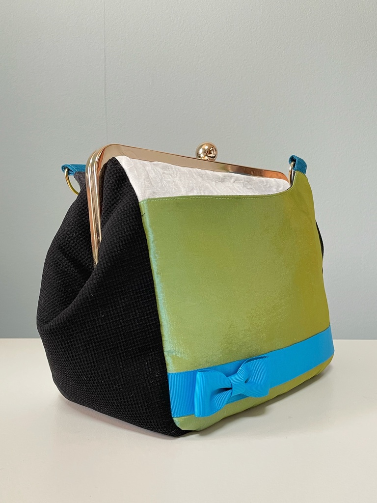 松井江イメージがま口バッグ