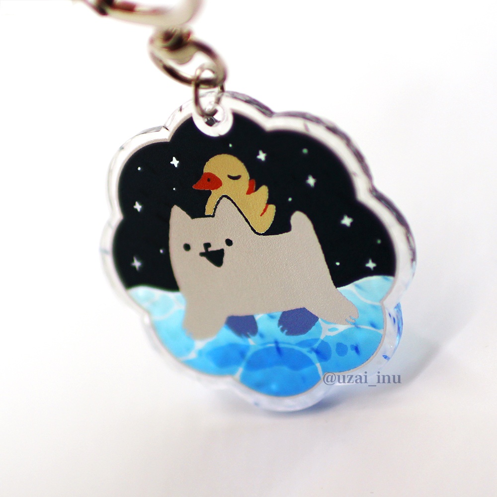 びっくりするほど近い距離を飛んで渡らせてもらっている犬アクキー