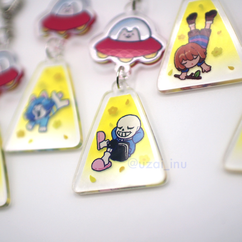 Cuuuuute Dog abduction key chain