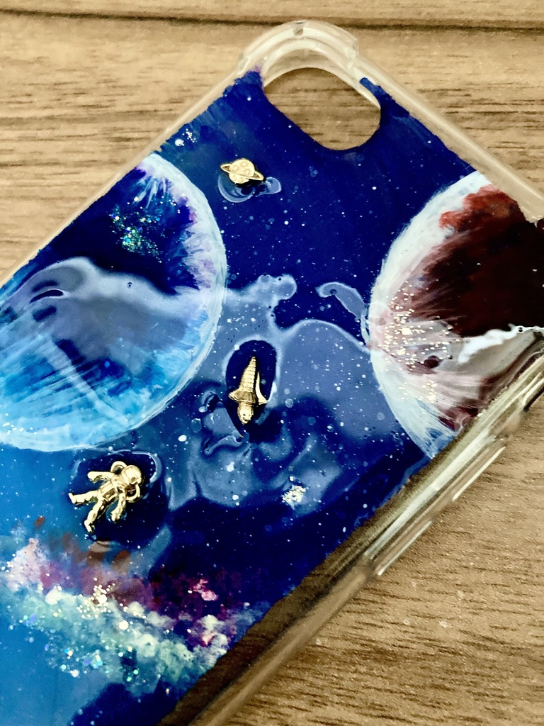 スマホケース〜宇宙遊泳〜
