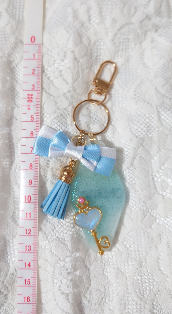 勇気ちひろ18歳パーカー衣装イメージ タグキーホルダー【非公式】