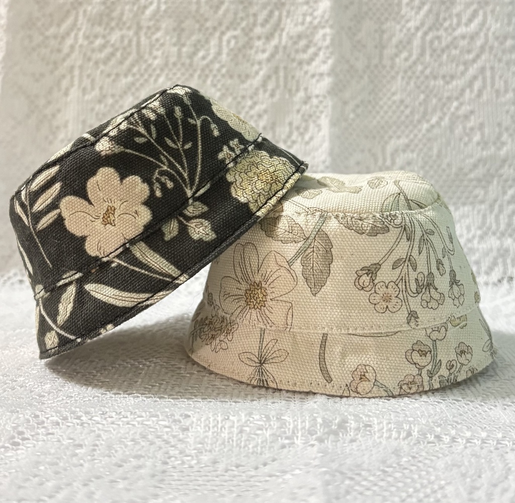 ボタニカル柄 バケハ トップス