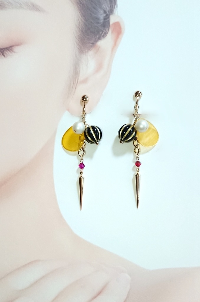 Crazy:Bイメージイヤリング