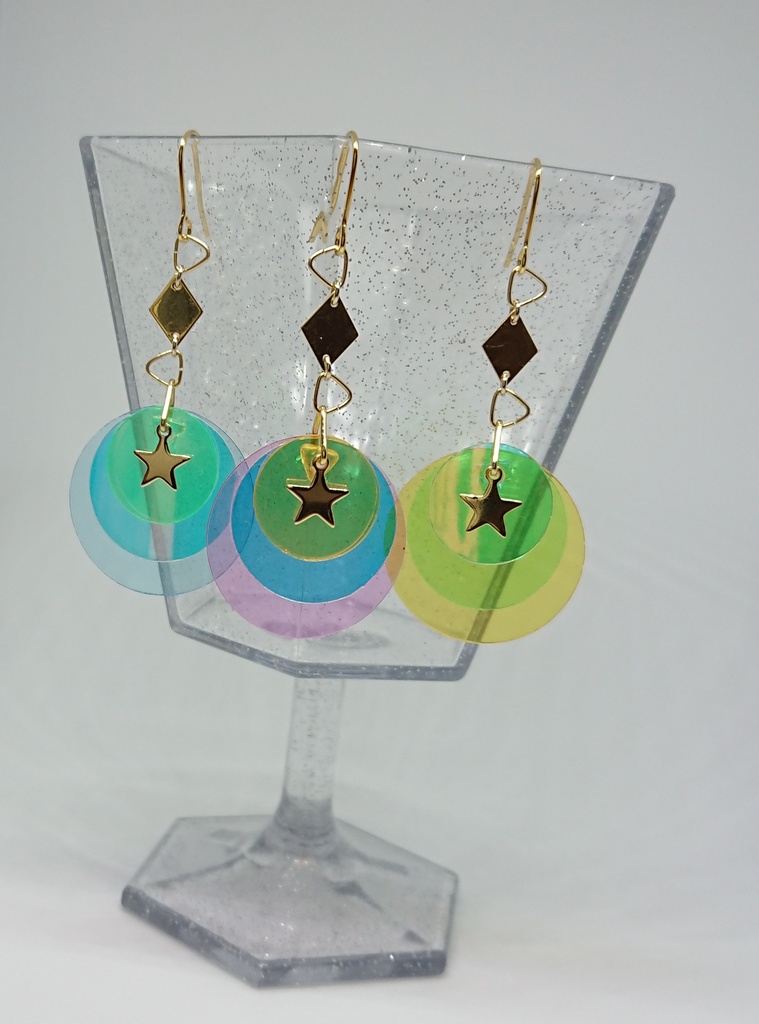 ネオンカラーピアス・逆先夏目