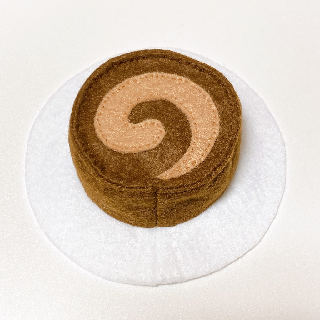 ぬいの帽子 ロールケーキ