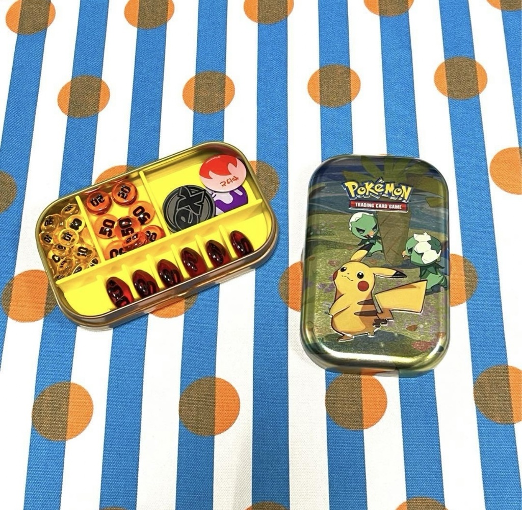 ピカチュウカラー　ポケモンカード　海外製のダメカンケース　仕切り