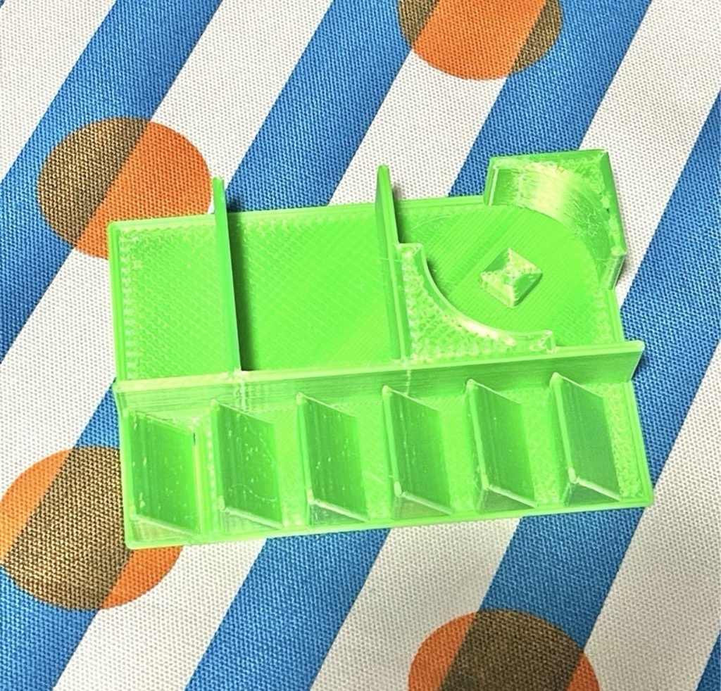 蛍光グリーン ポケモンカード ダメカンケース 仕切り