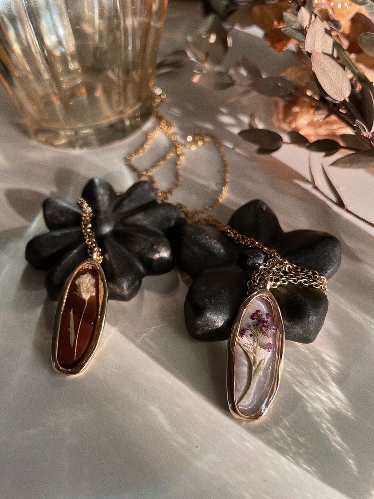 dryflower necklace