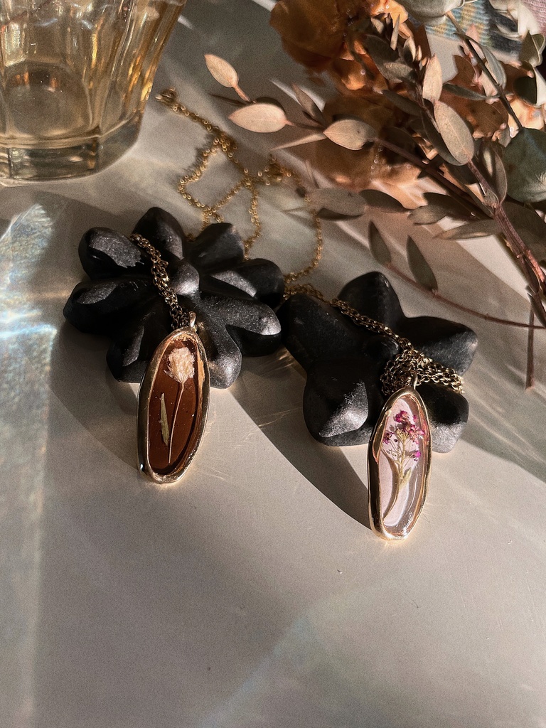 dryflower necklace