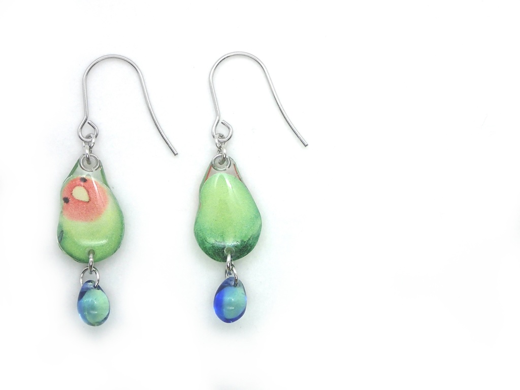 【ピアス】くびかしげコザクラ