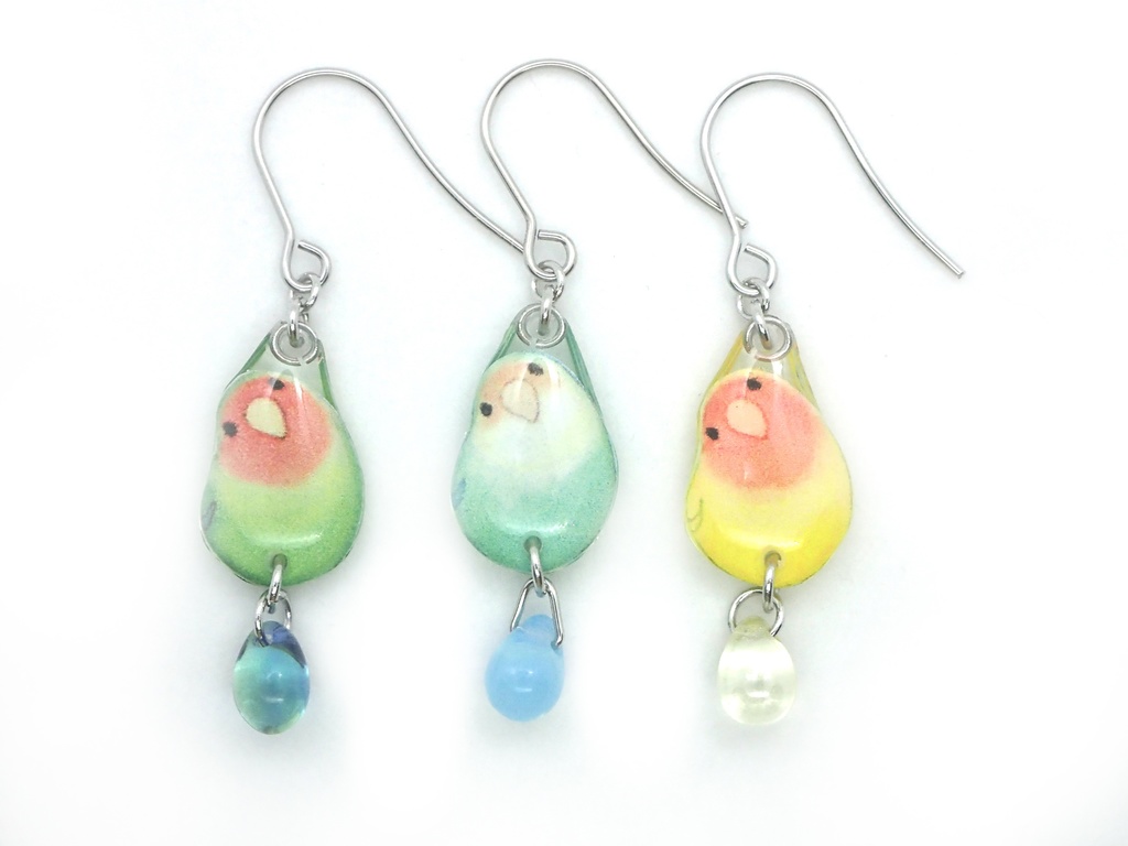 【ピアス】くびかしげコザクラ