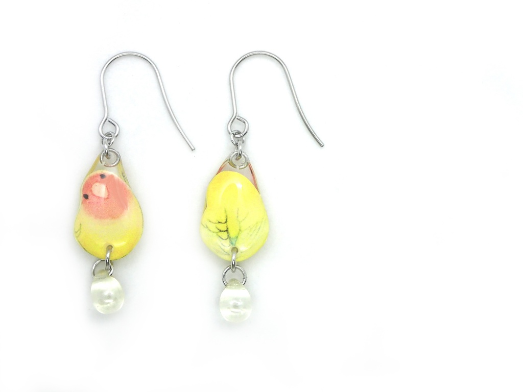 【ピアス】くびかしげコザクラ