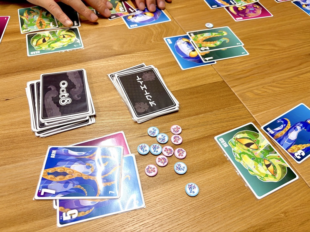 Oct8 (オクトエイト)