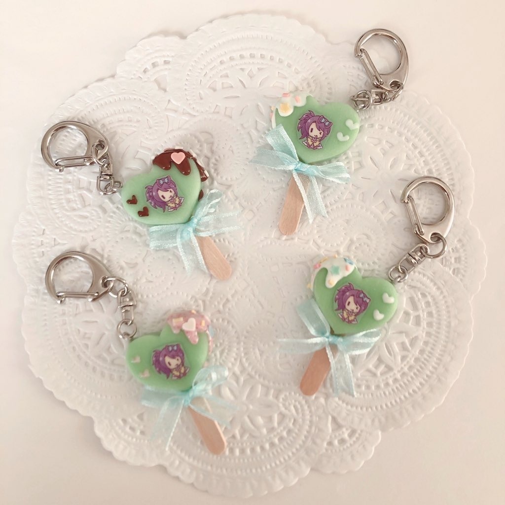 ドロシー&シオン♥ハートアイスバーキーホルダー