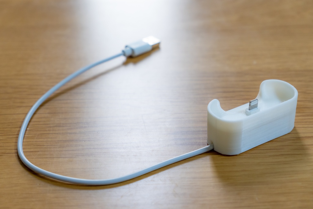 AirPods Pro 充電用スタンド (ケーブル別売り)