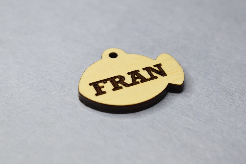 ねこちゃん 魚の形 ネームタグ