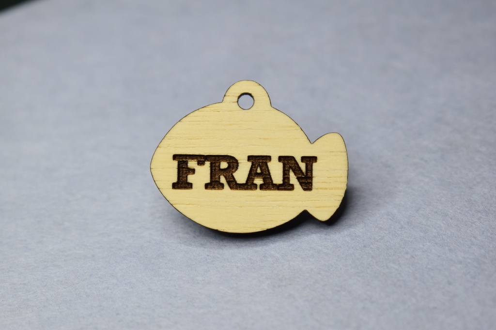 ねこちゃん 魚の形 ネームタグ