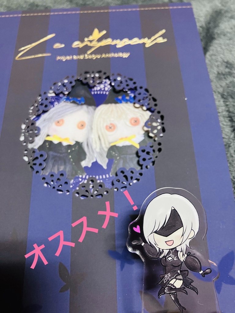 色んなものをオススメする10Hちゃんアクリルスタンド