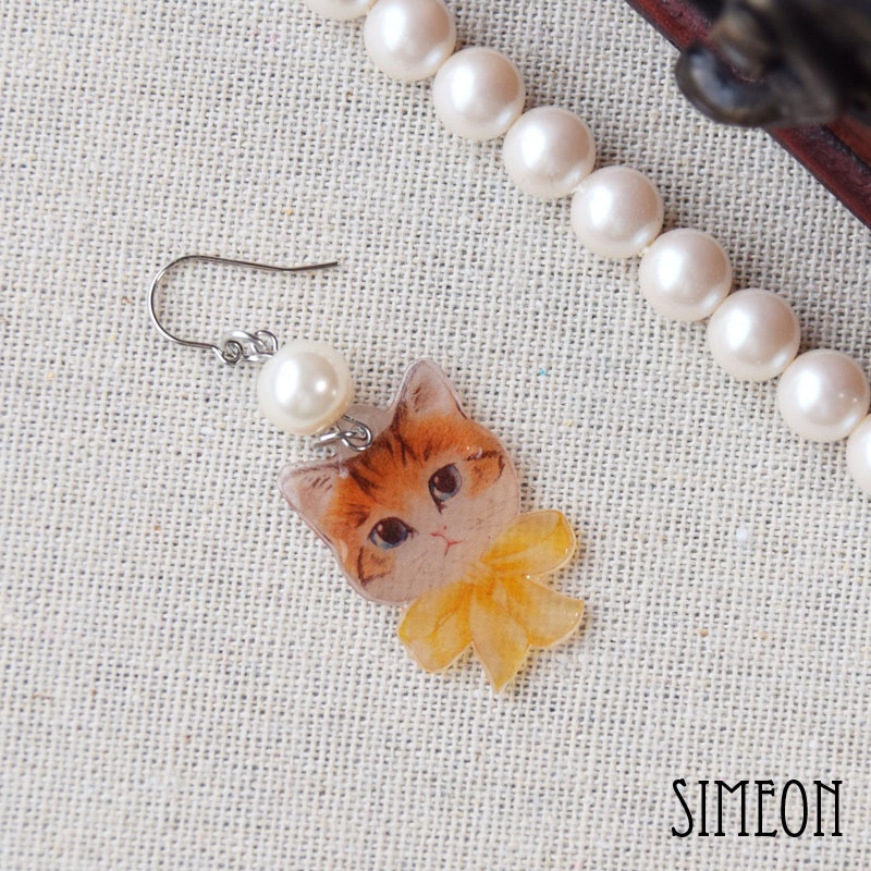 猫とガラスビーズのピアス