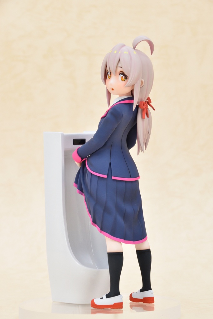 １/９　緒山まひろ（制服）
