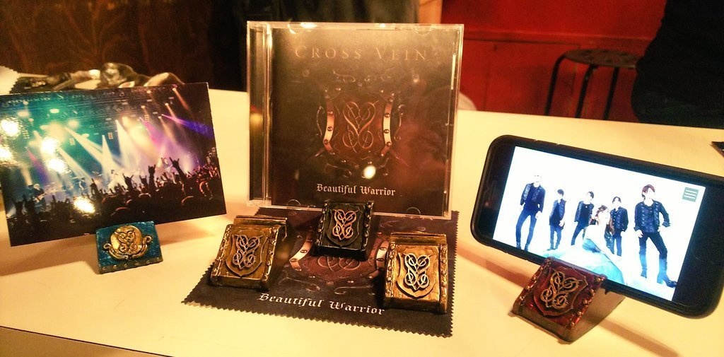 CD/スマホ/フォトスタンド【CROSS VEIN】