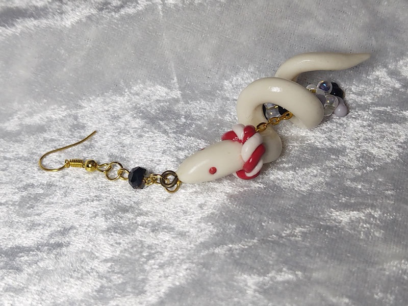 お祝いヘビ-まどろみ