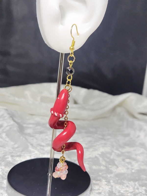 お祝いヘビ-まどろみ