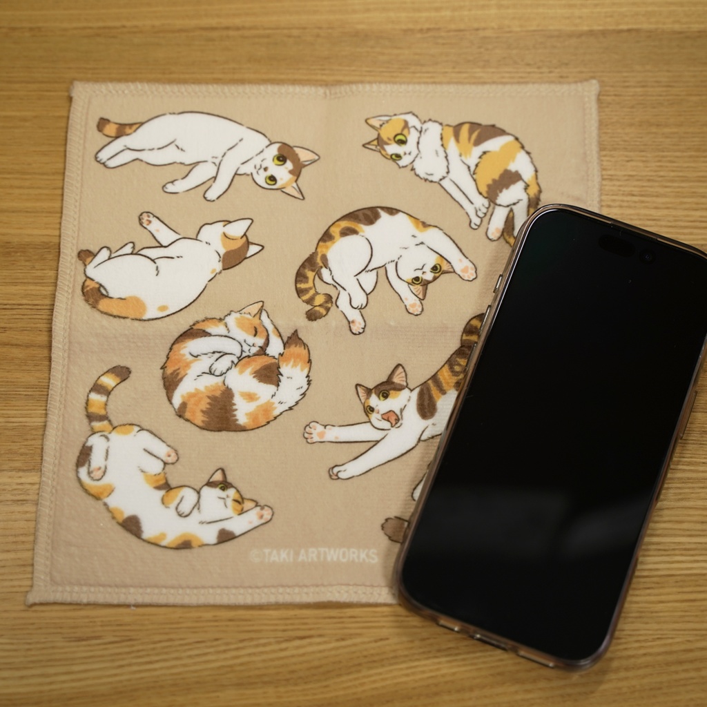 猫ざんまいハンドタオル