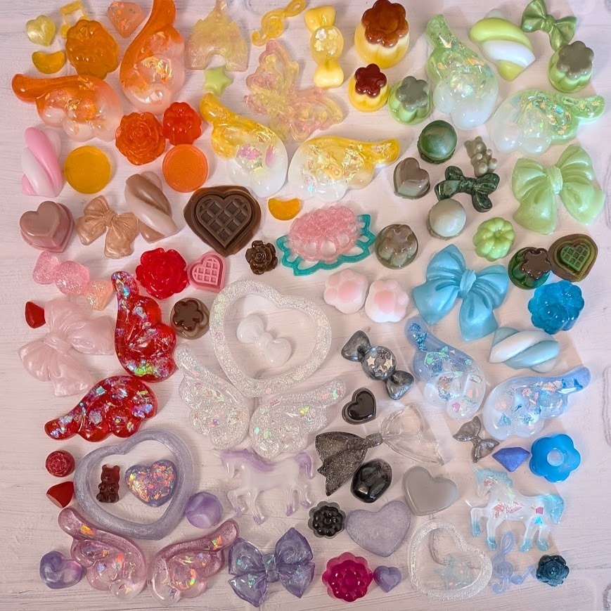 手作りデコパーツ・ミニチュアスイーツ各種