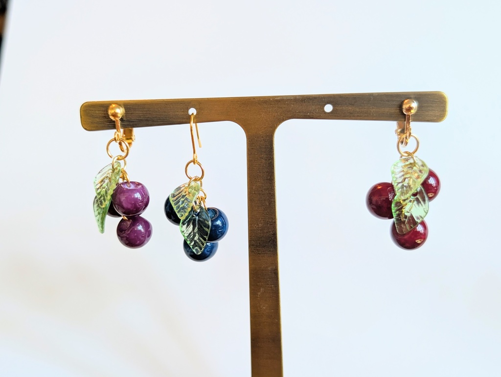 樹海ベリーイヤリング(紫)