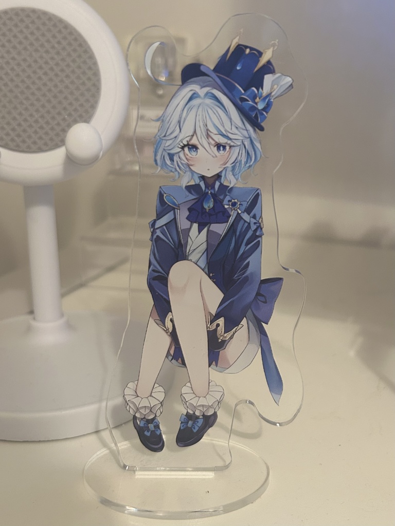フリーナ　アクリルスタンド　14㎝