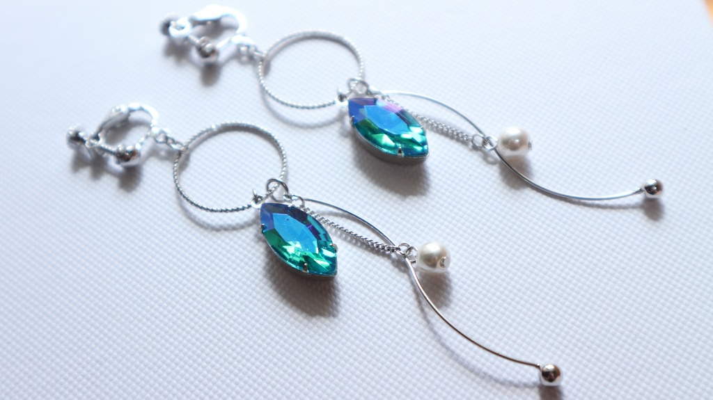 【呪術廻戦】五条先生イメージ*イヤリング/ピアス