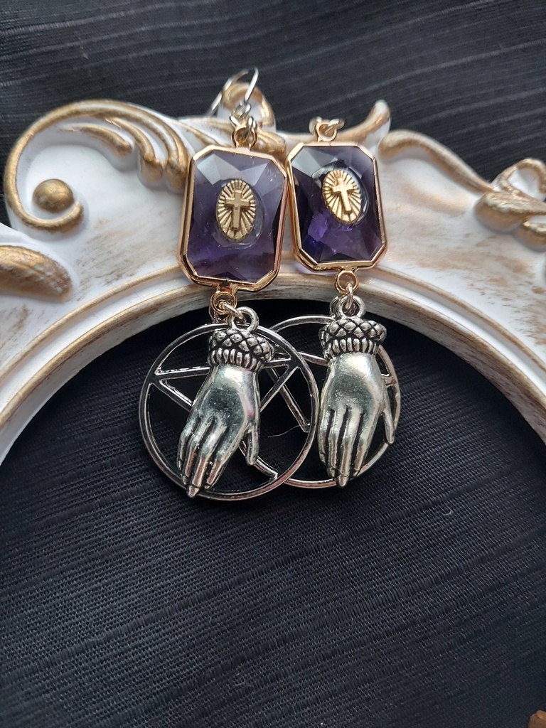 "虚空"イヤリング