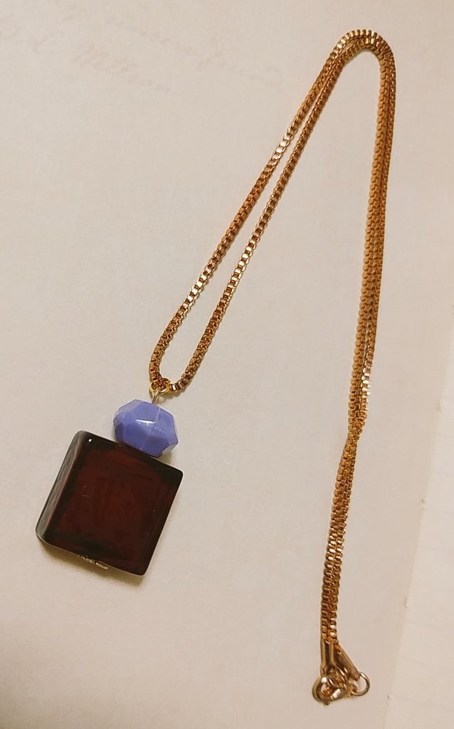 香水瓶のような ペンダント あのあれや Booth