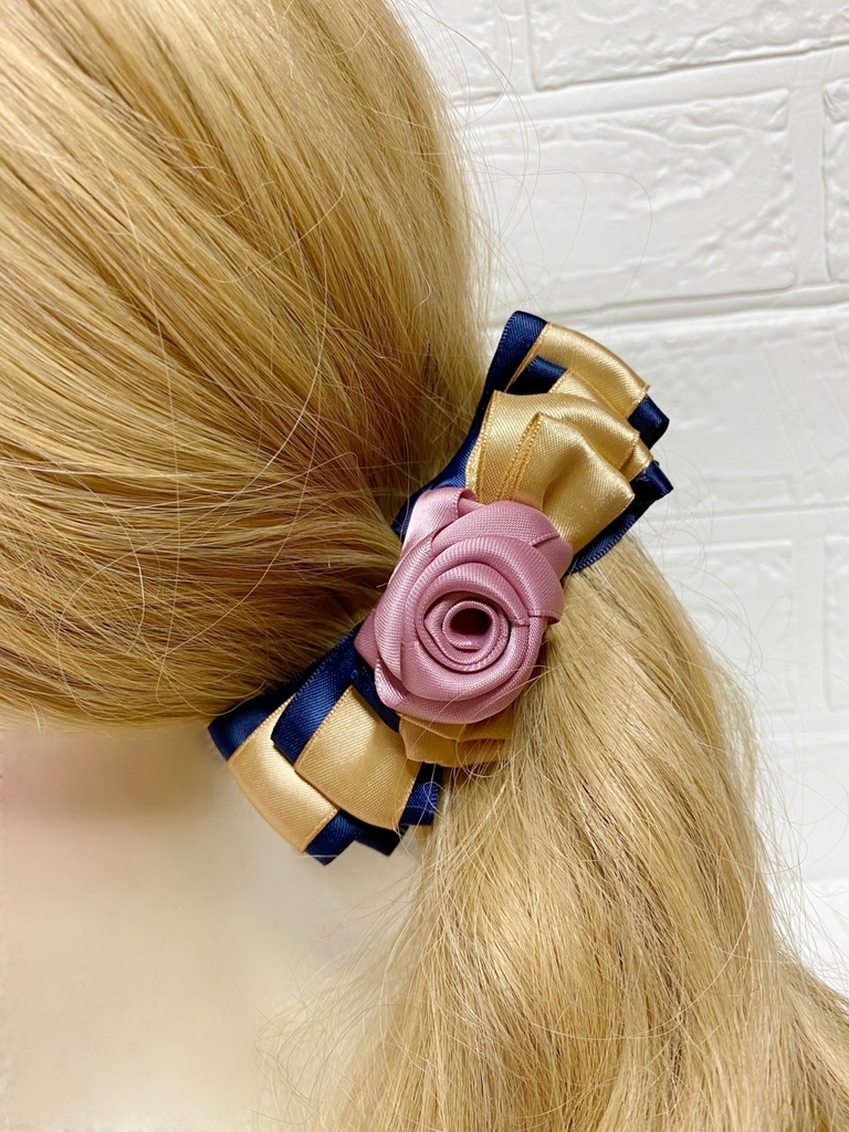 ピンクローズのリボンバナナクリップ