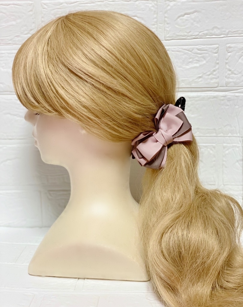 優しいカラーのリボンバナナクリップ