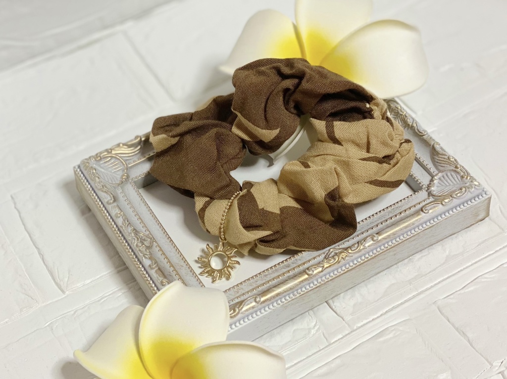 ハワイアン柄シュシュ