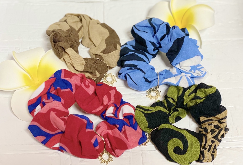 ハワイアン柄シュシュ