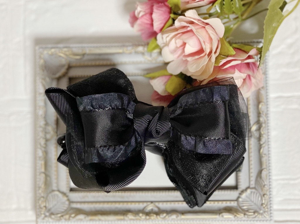 フリルリボンのふんわりバナナクリップ