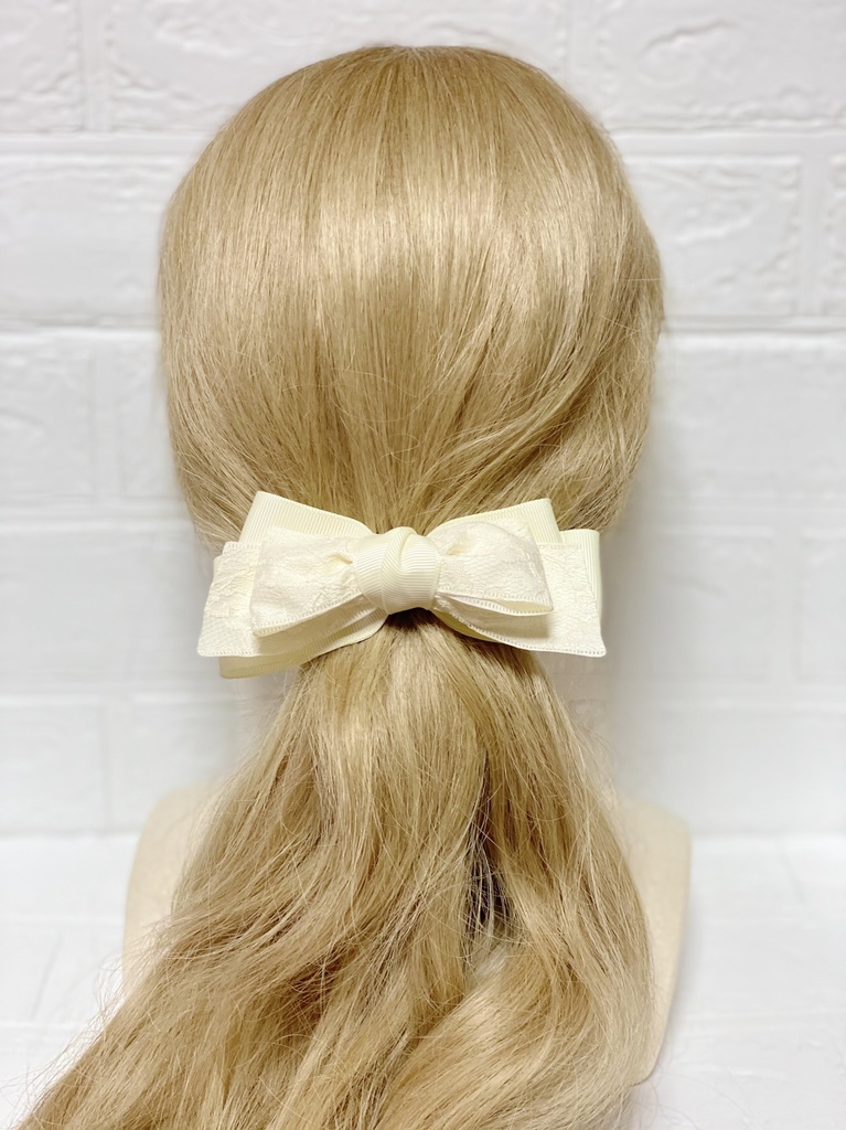 選べるカラー*レースリボンクリップ