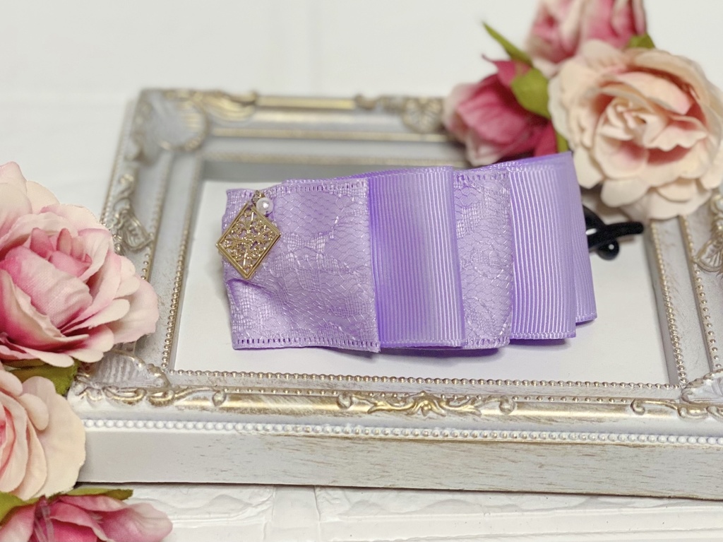 レースリボンのアーチ型クリップ