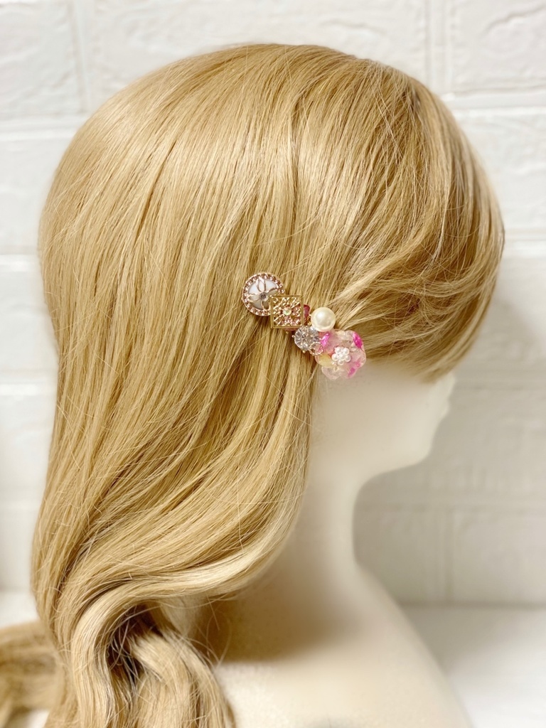 お花のキラキラレジンヘアクリップ